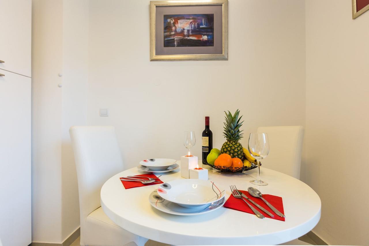 Fifi Apartment W. Parking In Old Town Zadar Exterior foto