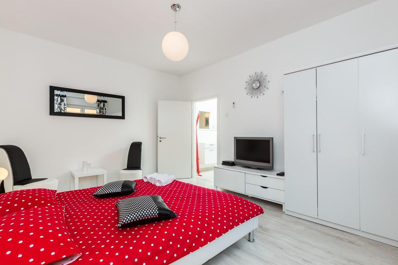 Fifi Apartment W. Parking In Old Town Zadar Exterior foto