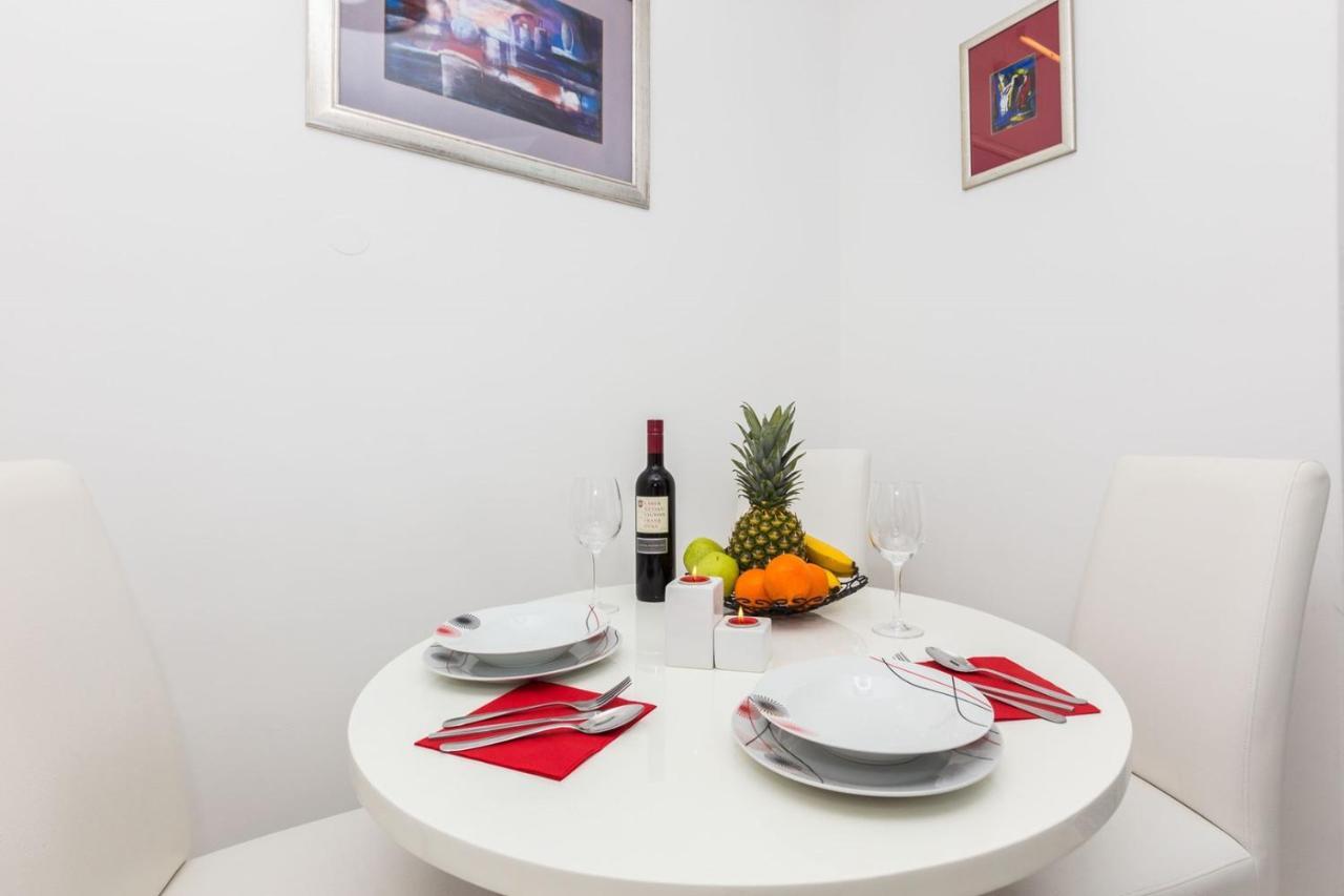 Fifi Apartment W. Parking In Old Town Zadar Exterior foto